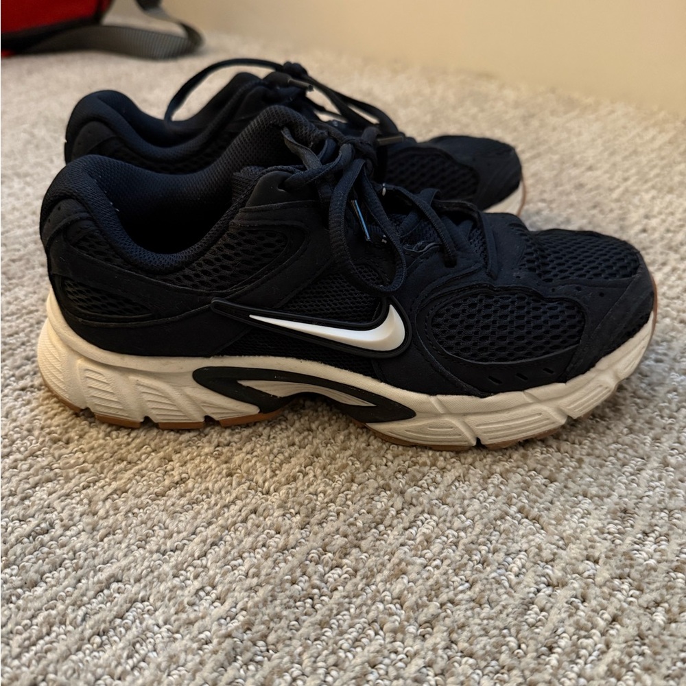 Nike Black Sneakers